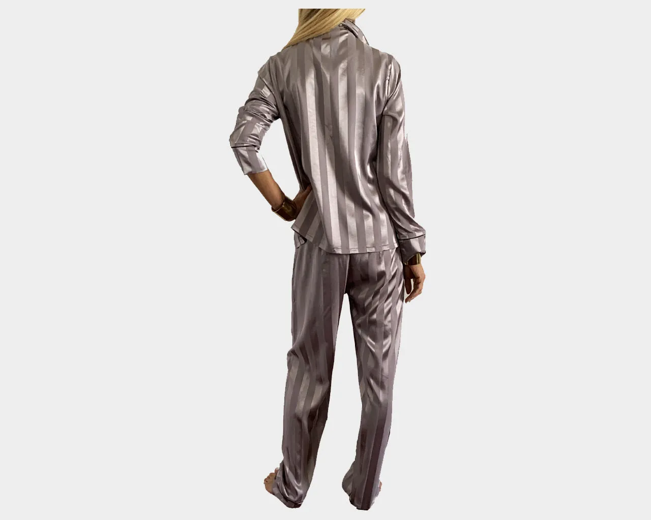 A. Silver Mauve organic silk loungewear - The Park Avenue