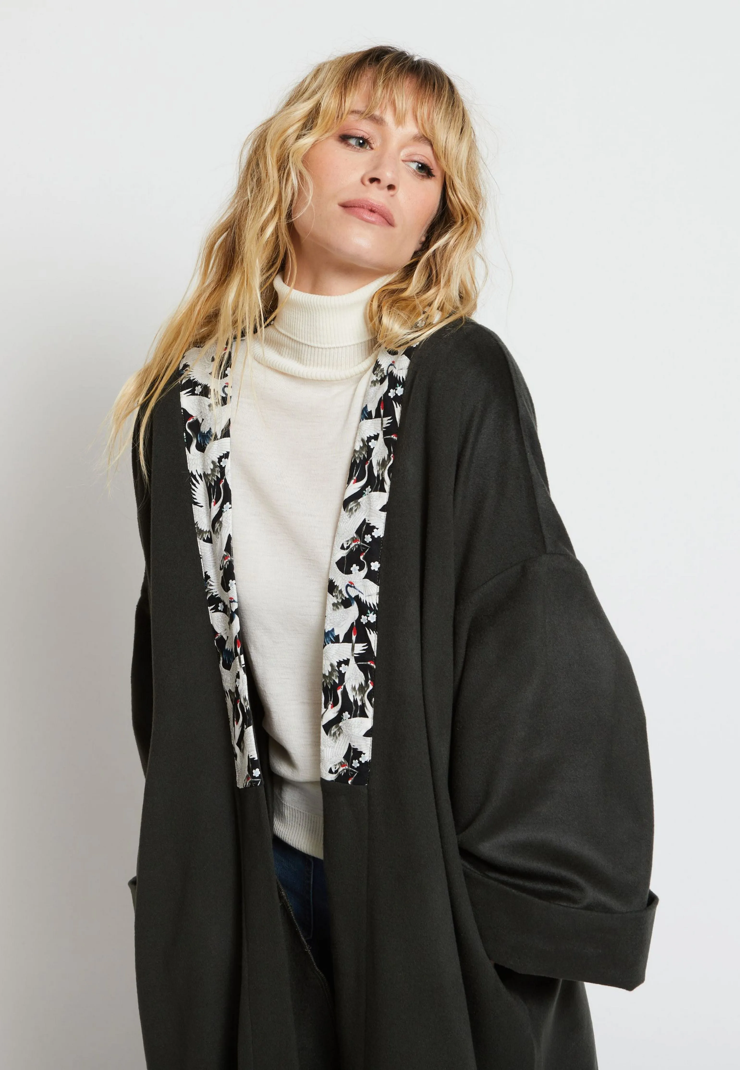 KIMONO WAKA CACHEMIRE UPCYCLÉ DÉTAIL TISSU JAPONAIS