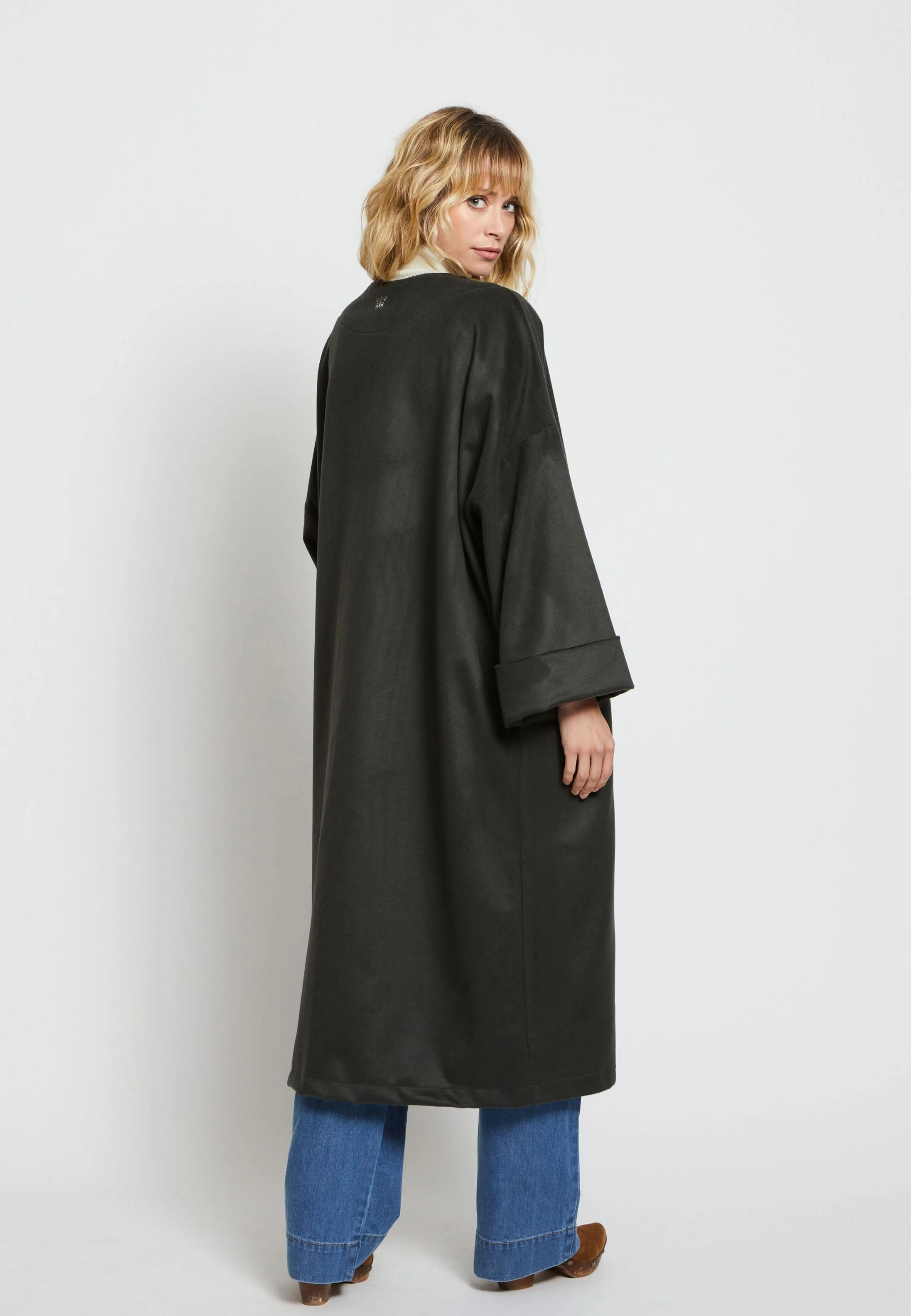KIMONO WAKA CACHEMIRE UPCYCLÉ DÉTAIL TISSU JAPONAIS