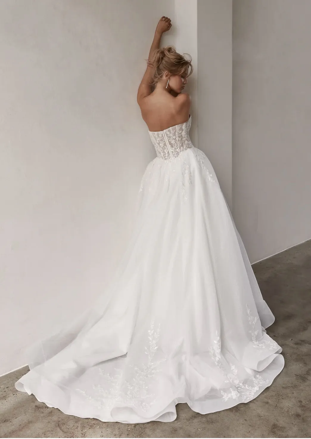 LUX | Tania Olsen *NEW*
