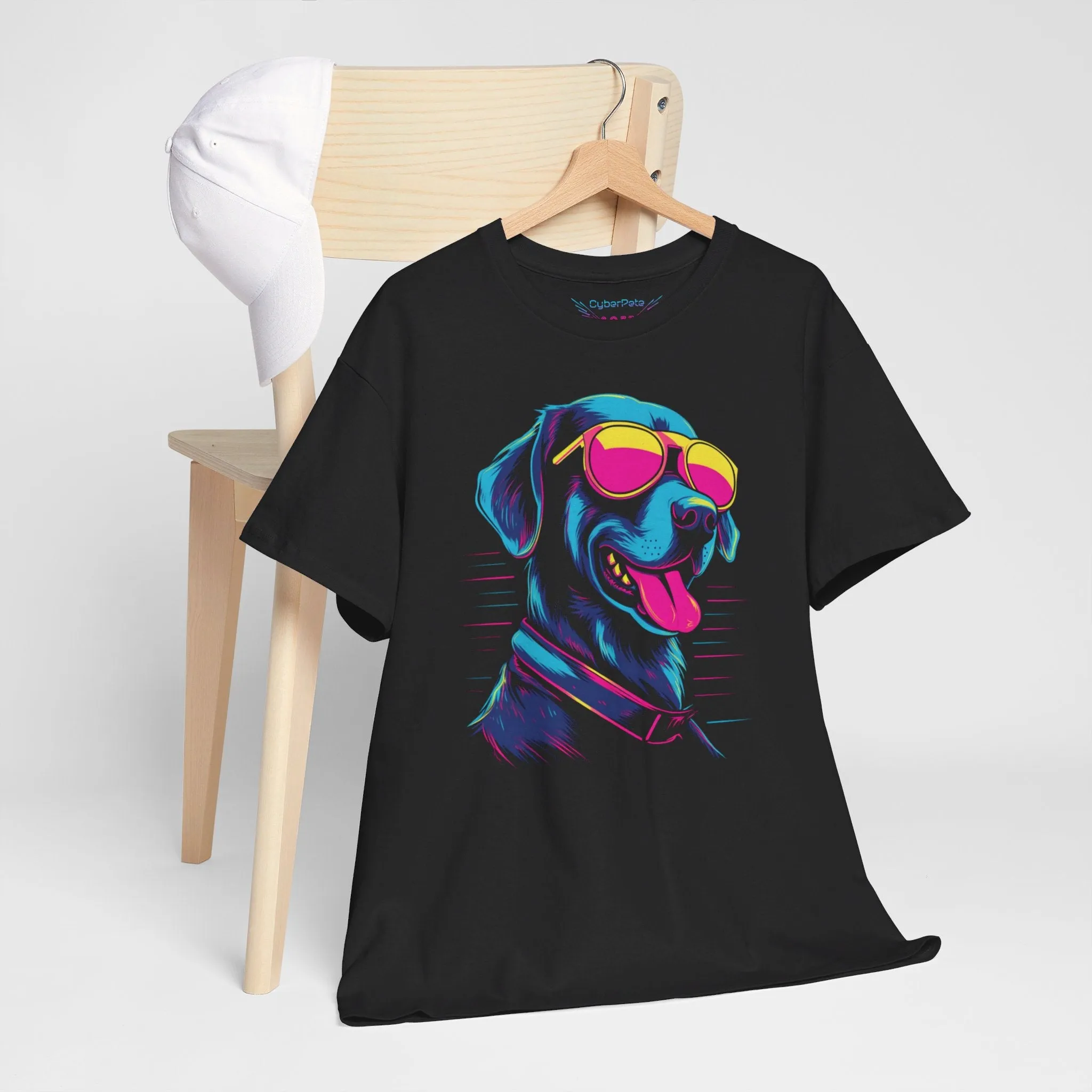 Retrowave Hunde T-Shirt | T-Shirt für 80er Jahre und Hunde Fans